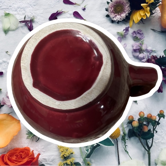 Vintage Burgundy Red Pottery Pitcher, possibly from Camark Pottery, 1930-40’s - Picture 4 of 5